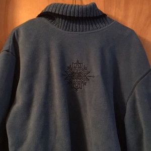 Cozy, Warm, Pretty Fleece Top with Snowflake - XL